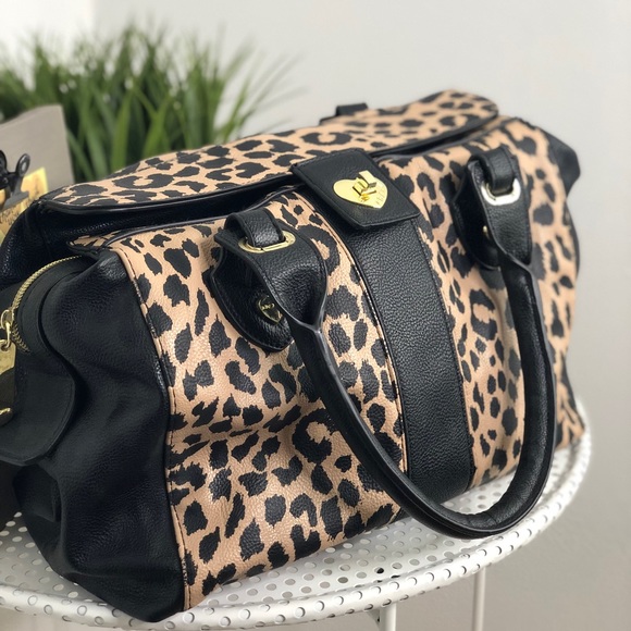Betsey Johnson Handbags - Cheetah print Betsey Johnson bag
